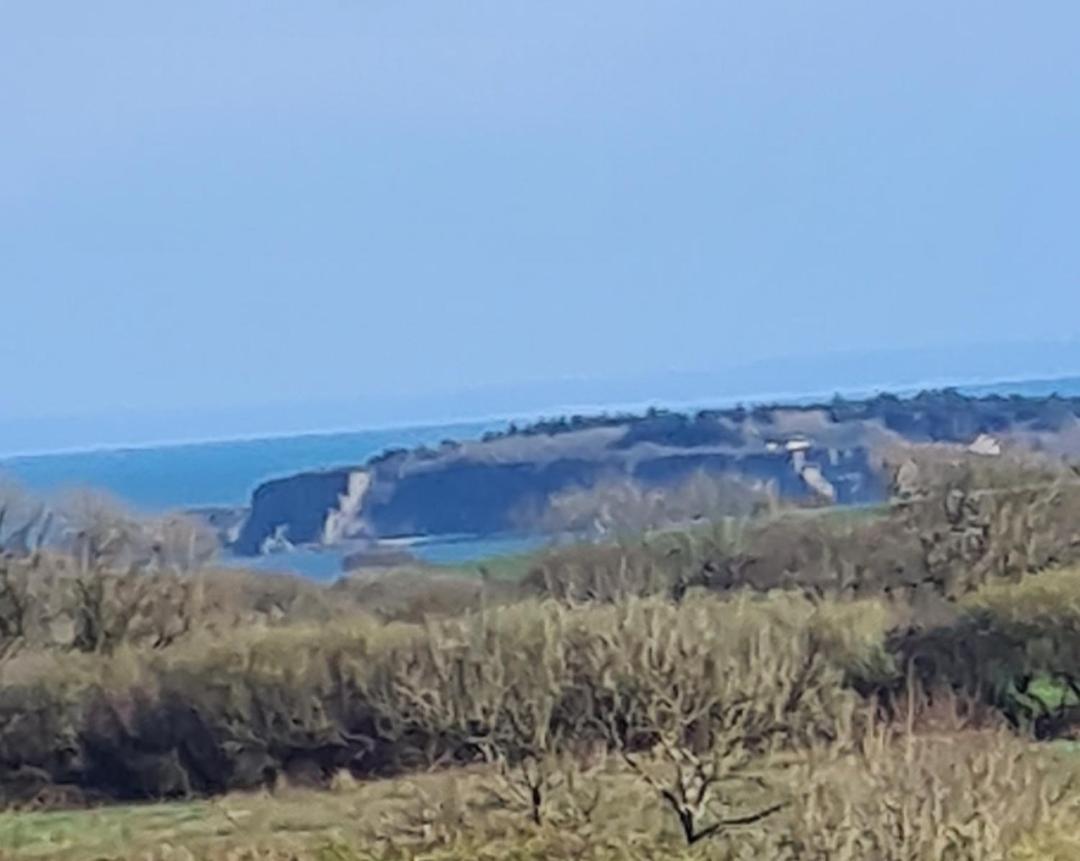 Beautiful 2 Bedroom Caravan, Holiday Park Tenby Saint Florence Екстериор снимка