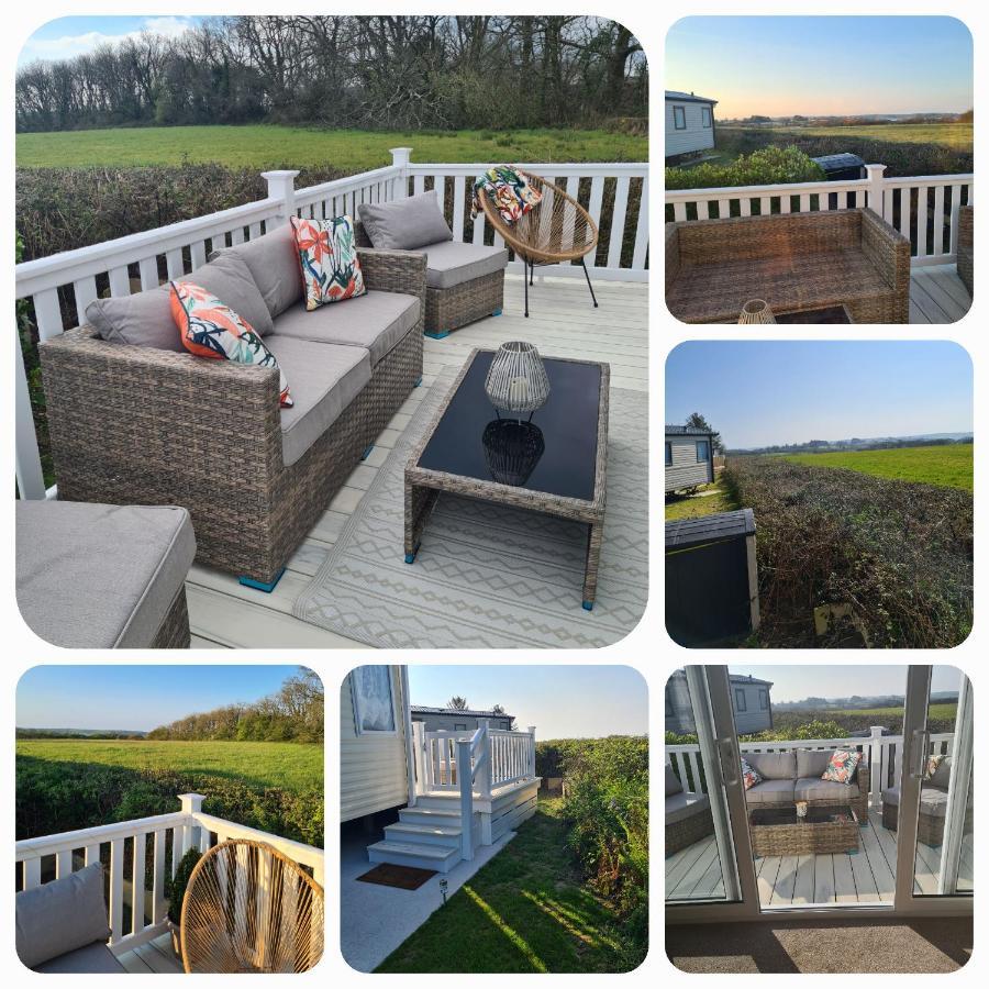 Beautiful 2 Bedroom Caravan, Holiday Park Tenby Saint Florence Екстериор снимка